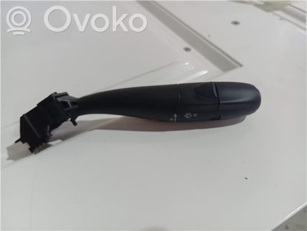 Peugeot 407 Wiper switch 