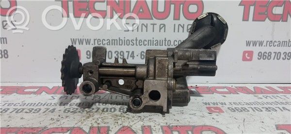 Renault Kangoo I Bomba de aceite 