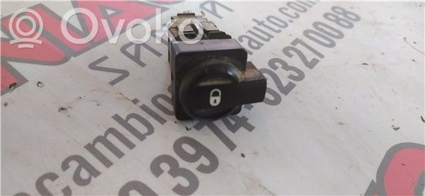 Citroen C4 I Central locking switch button 