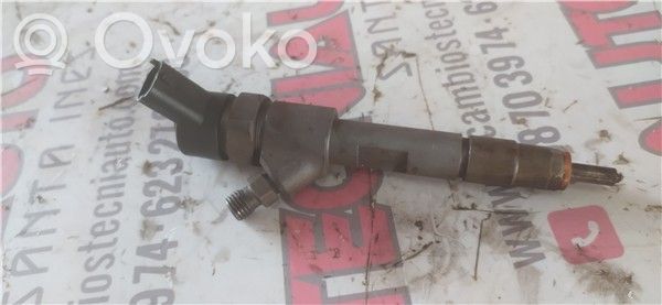 Opel Vivaro Inyector de combustible 