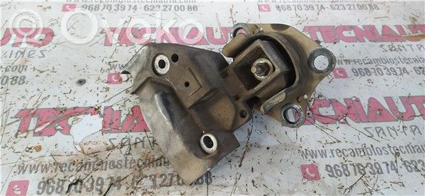 Engine mount bracket   8200112751,7700436771