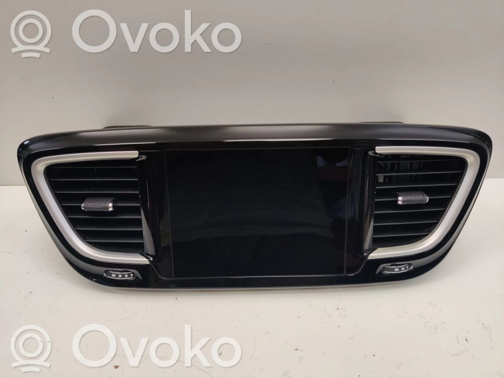 Chrysler Pacifica Screen/display/small screen 