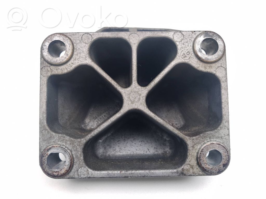 Dodge Durango III Engine mounting bracket 