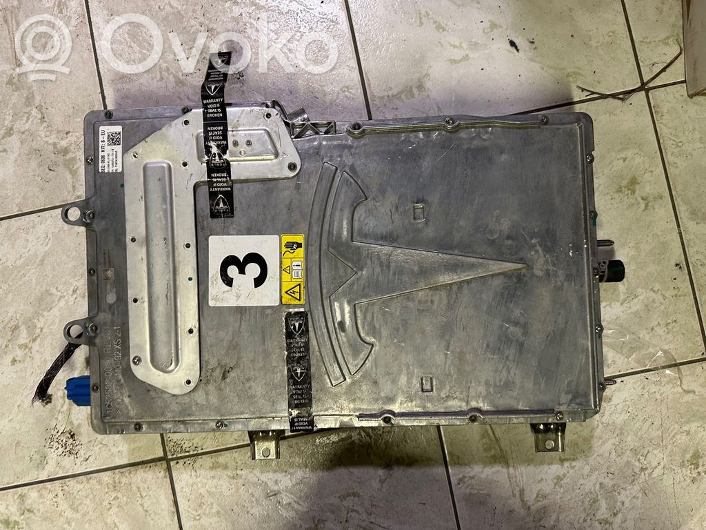 Inversor/convertidor de voltaje   106651001B,SEC0636,T18F4182552