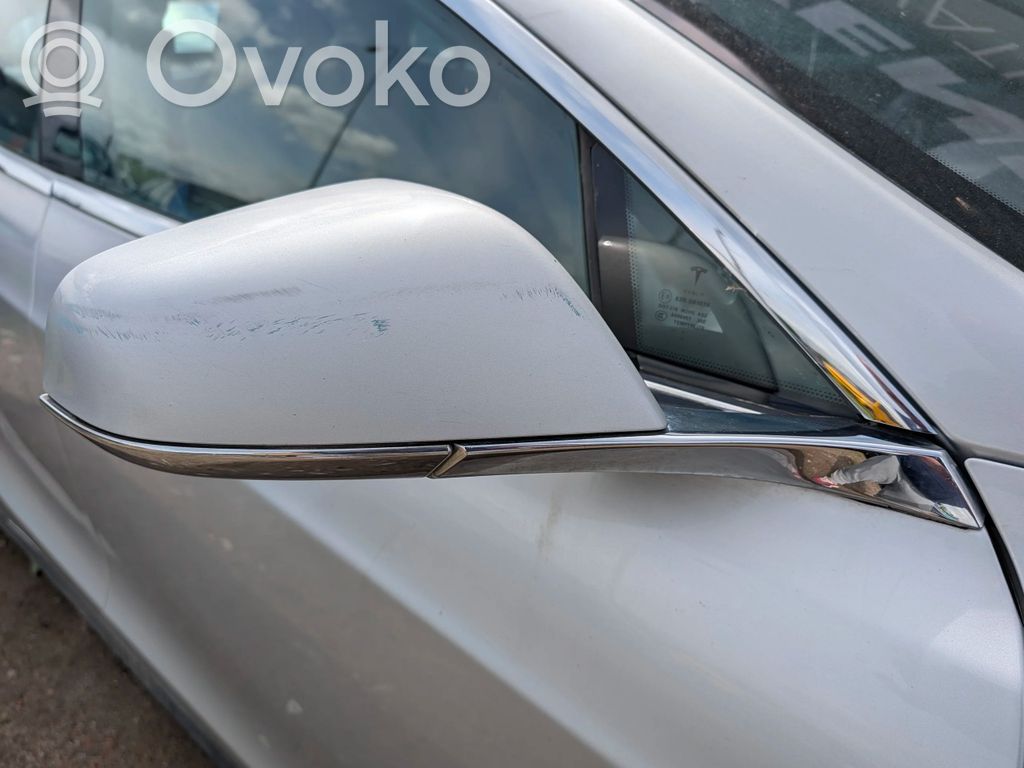 Tesla Model S Veidrodėlis (elektra valdomas) 