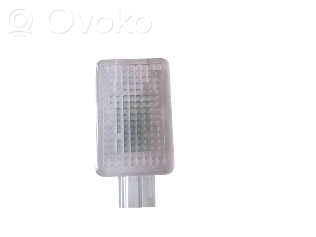 Luz de guantera   1S4113B748AD