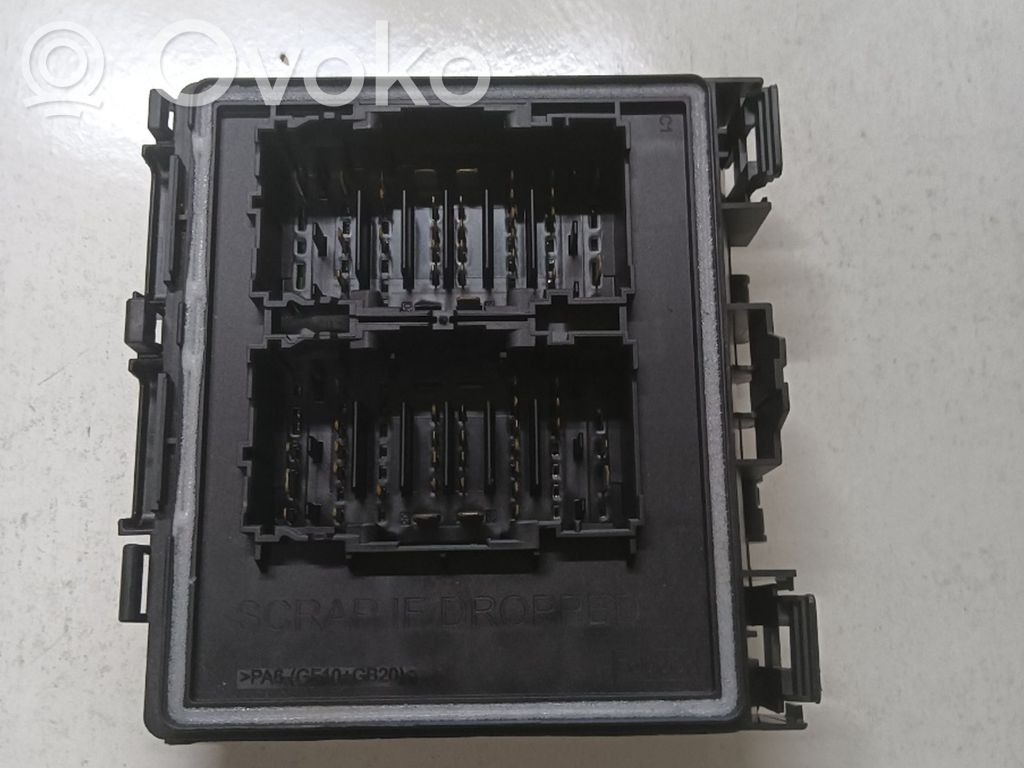 Module de fusibles   JX6T14A003AB