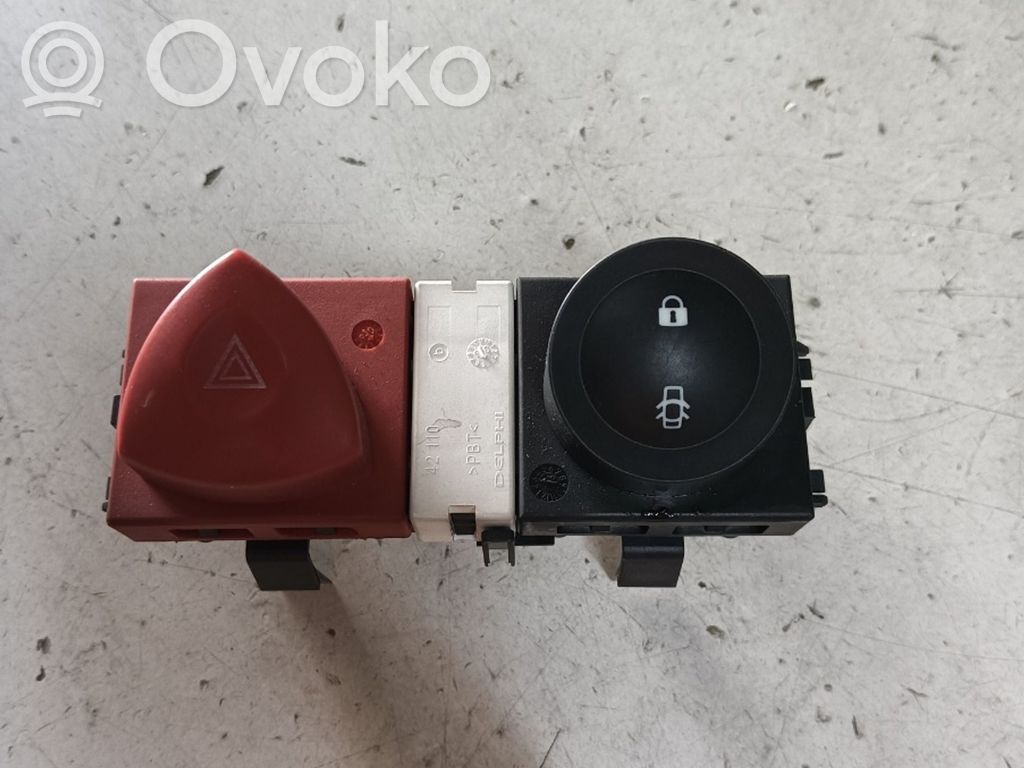 Schalter Warnblinkanlage   8200407415