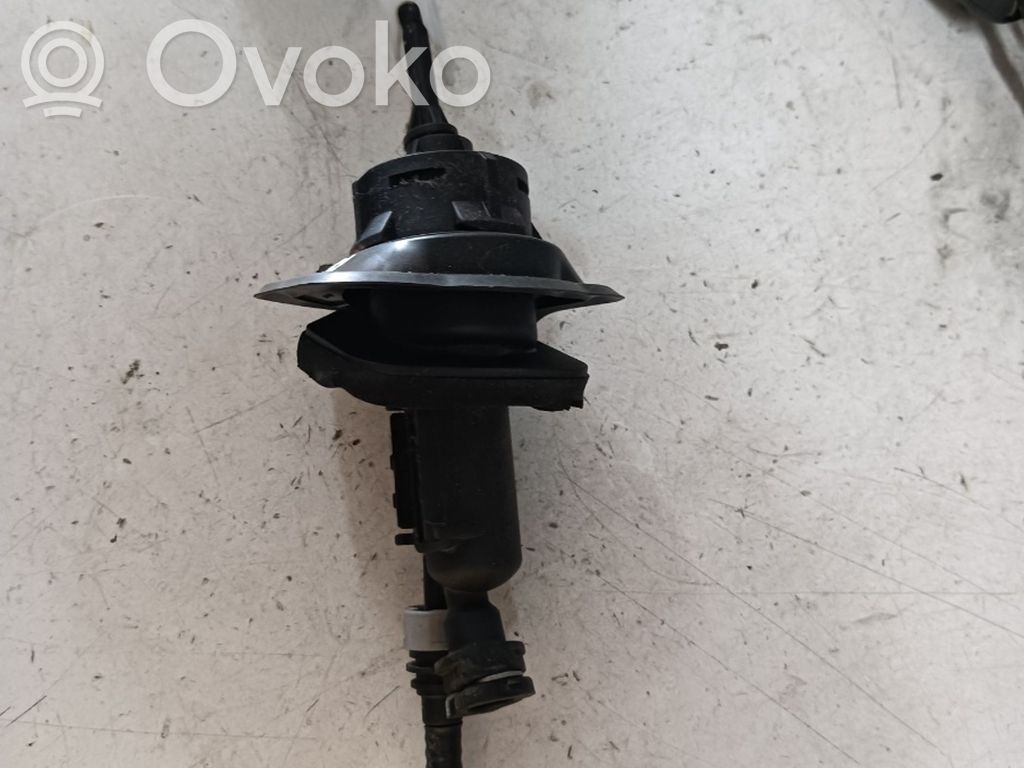 Cilindro maestro de embrague   3M517A543AE