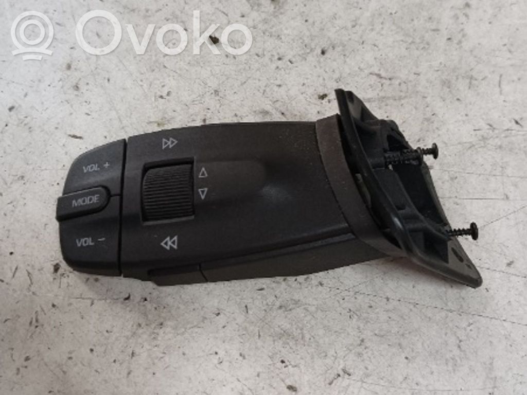 Ohjauspyörä   5J0959849