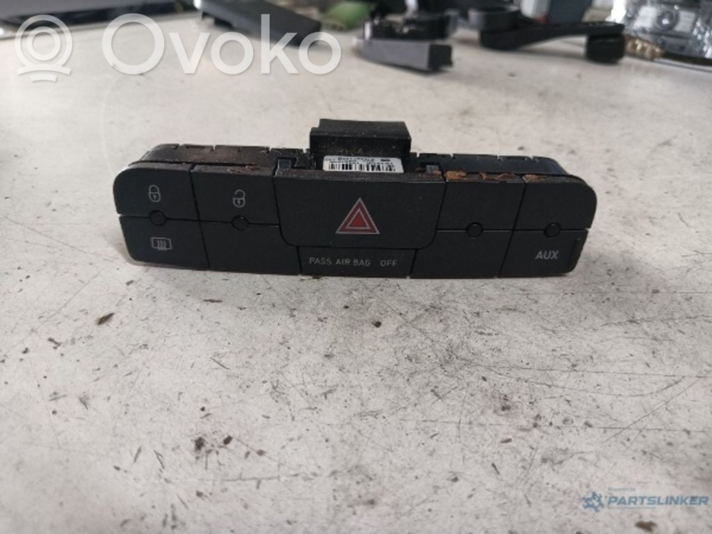 Seat Ibiza III (6L) Botón interruptor de luz de peligro 