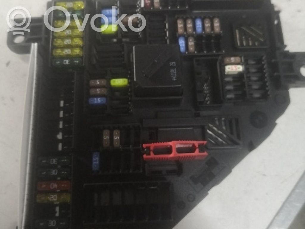 BMW X3 F25 Fuse module 