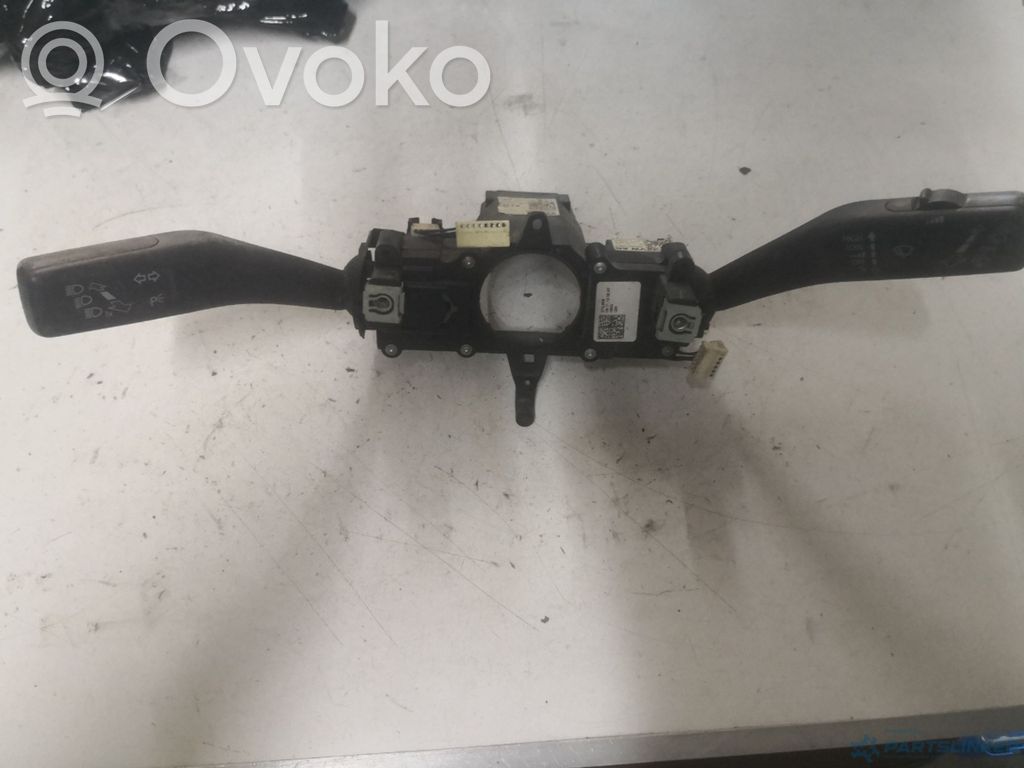 Commodo de clignotant   5K0953521BM