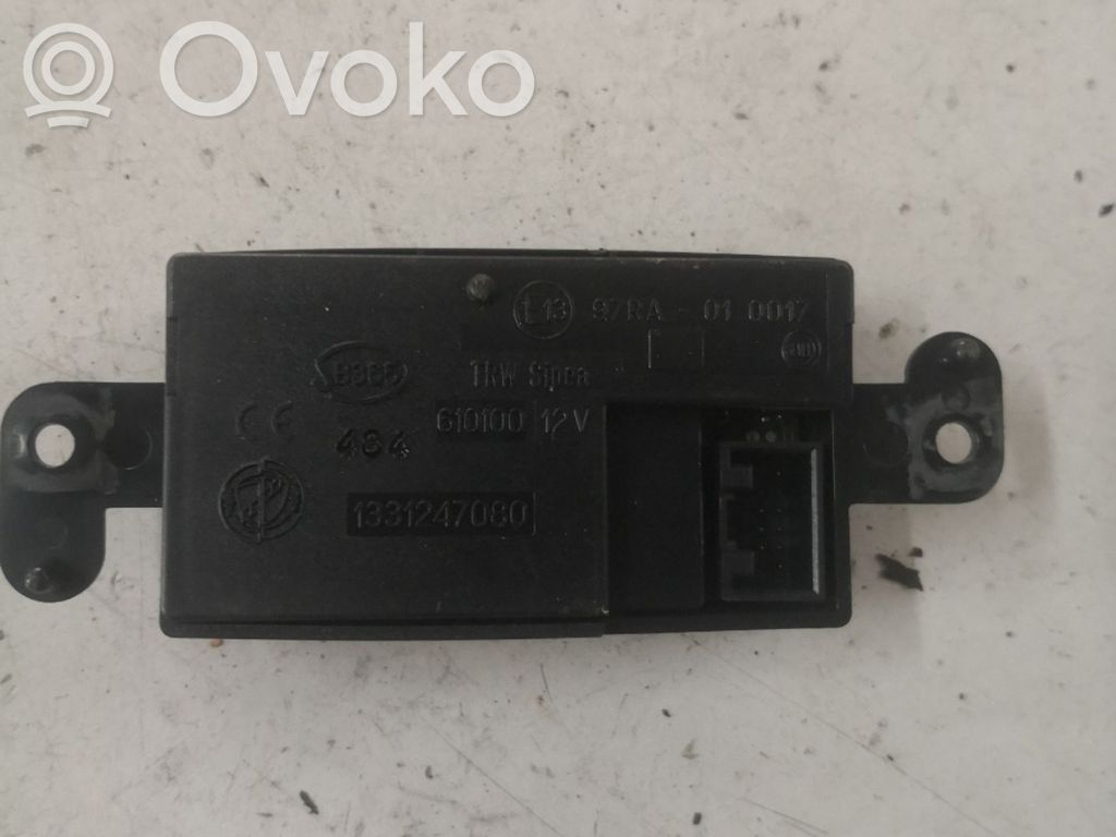 GPS-pystyantenni   1331247080