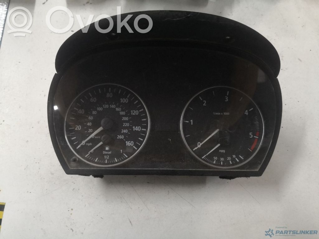 Geschwindigkeitsmesser Cockpit   697466001