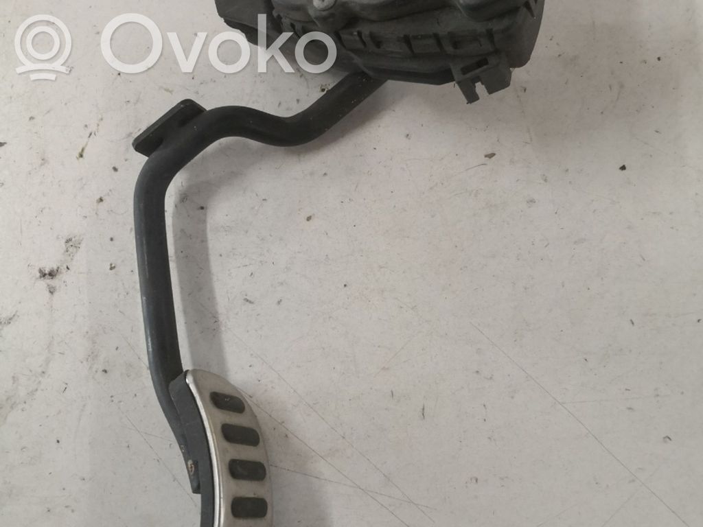 Accelerator throttle pedal   3D2723503