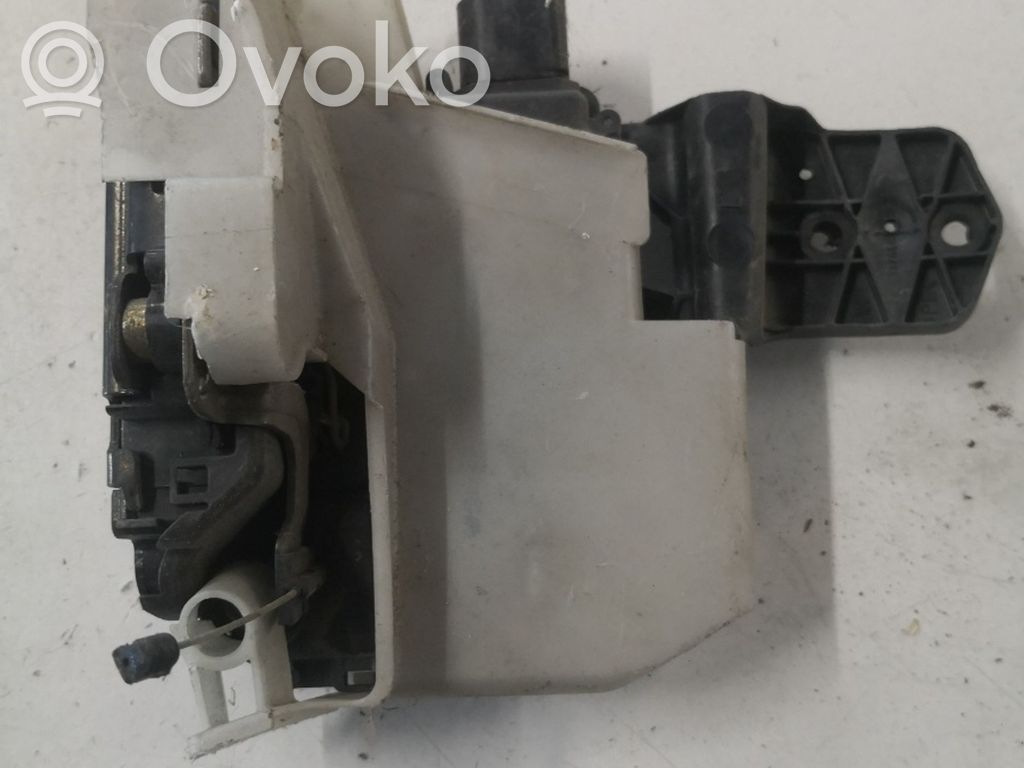 Etuoven lukko   117666104
