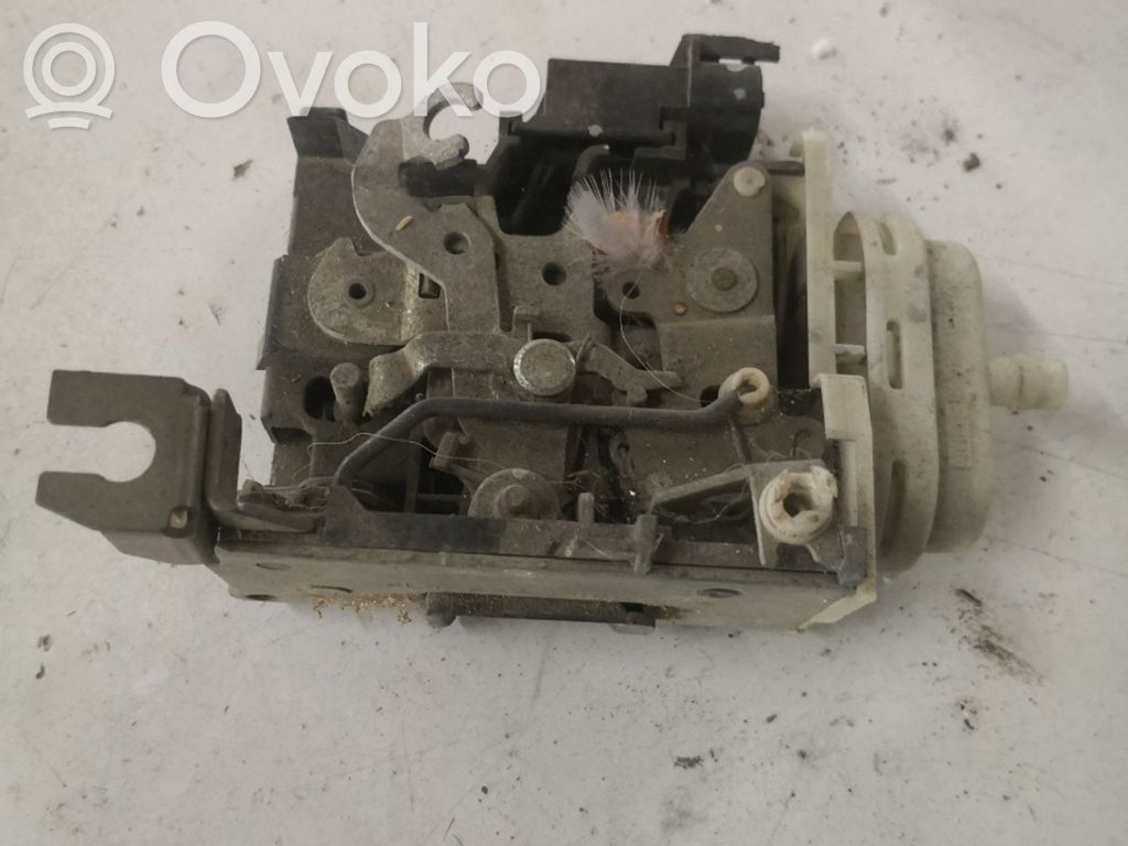 Front door lock   8L837016C