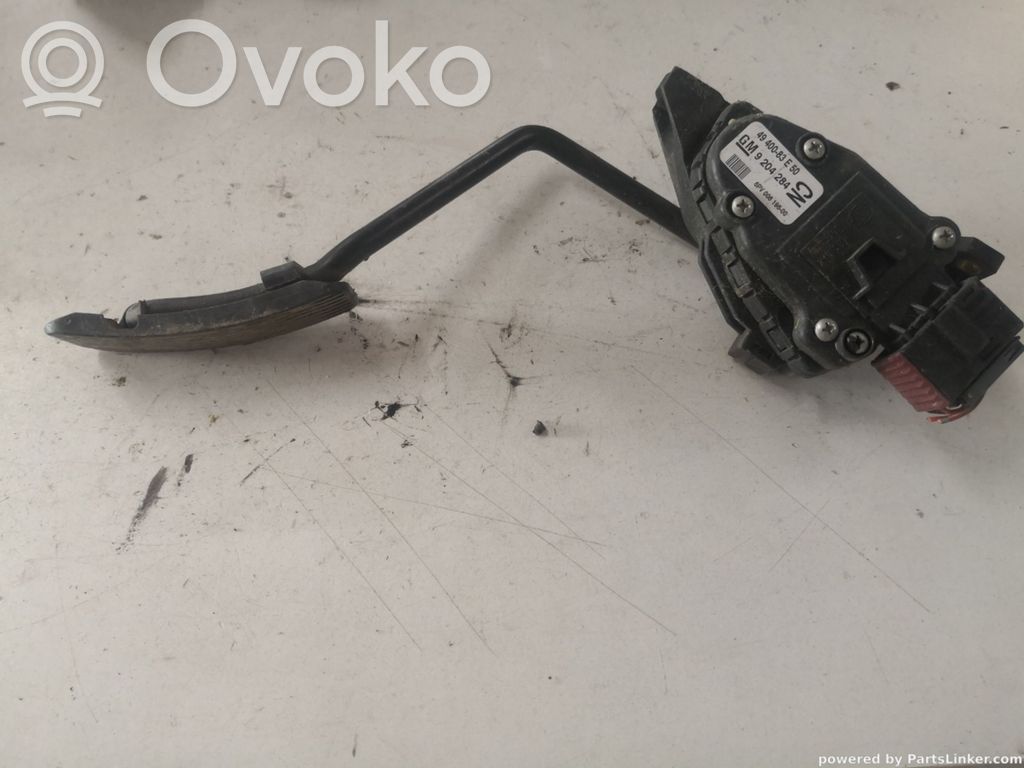 Accelerator throttle pedal   9204284