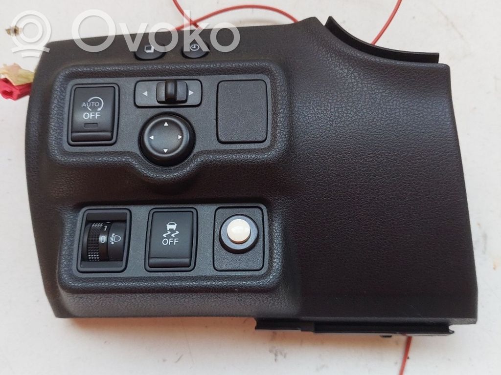 Sivupeilin kytkin   255703TB1A