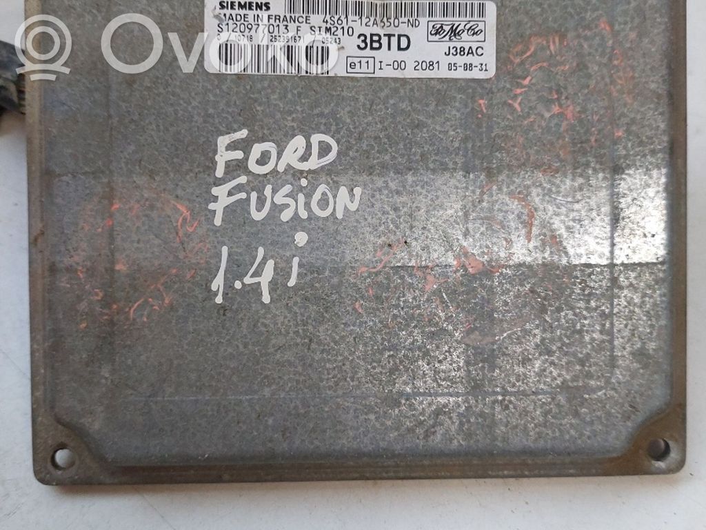 Unidad de control/módulo ECU del motor   S120977013