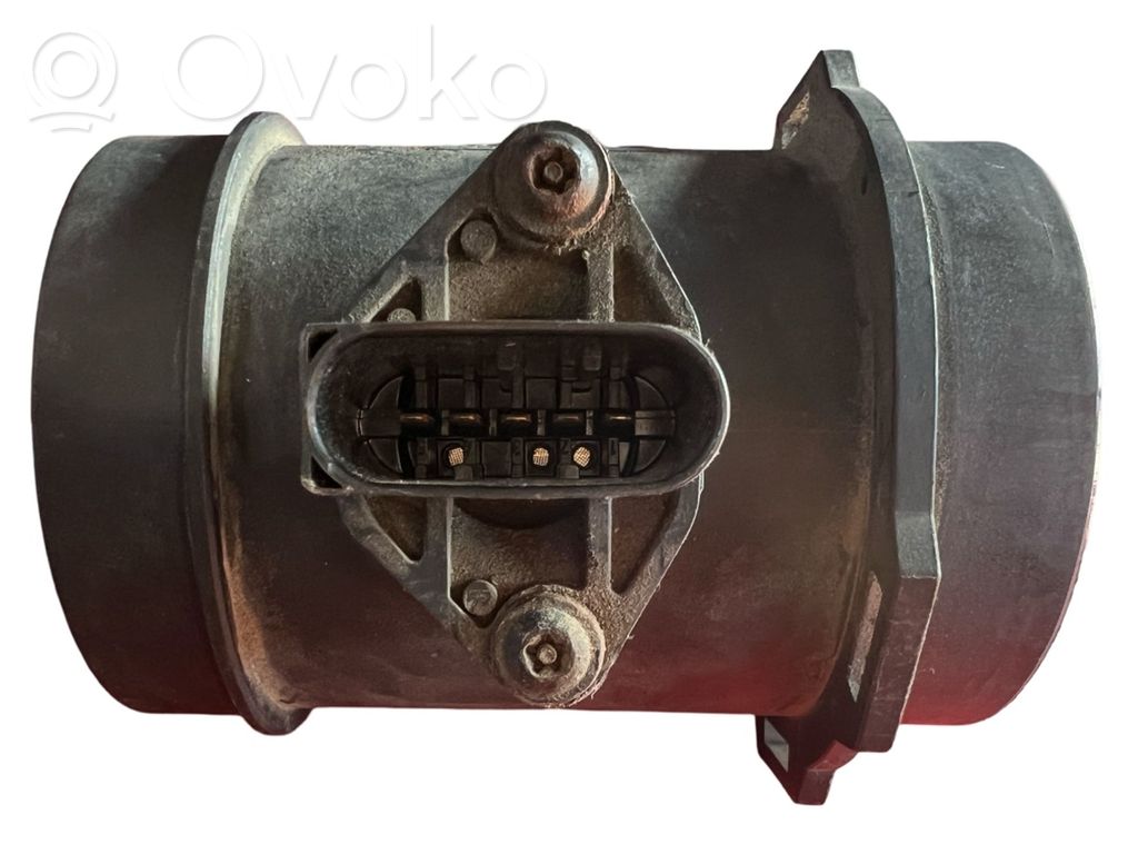 Intercooler air channel guide   7501554