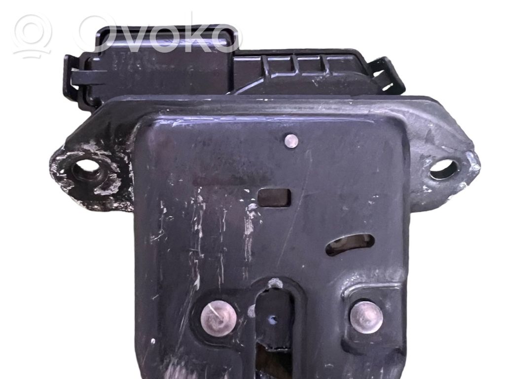 Aizmugurējā pārsega slēdzene   905030754R
