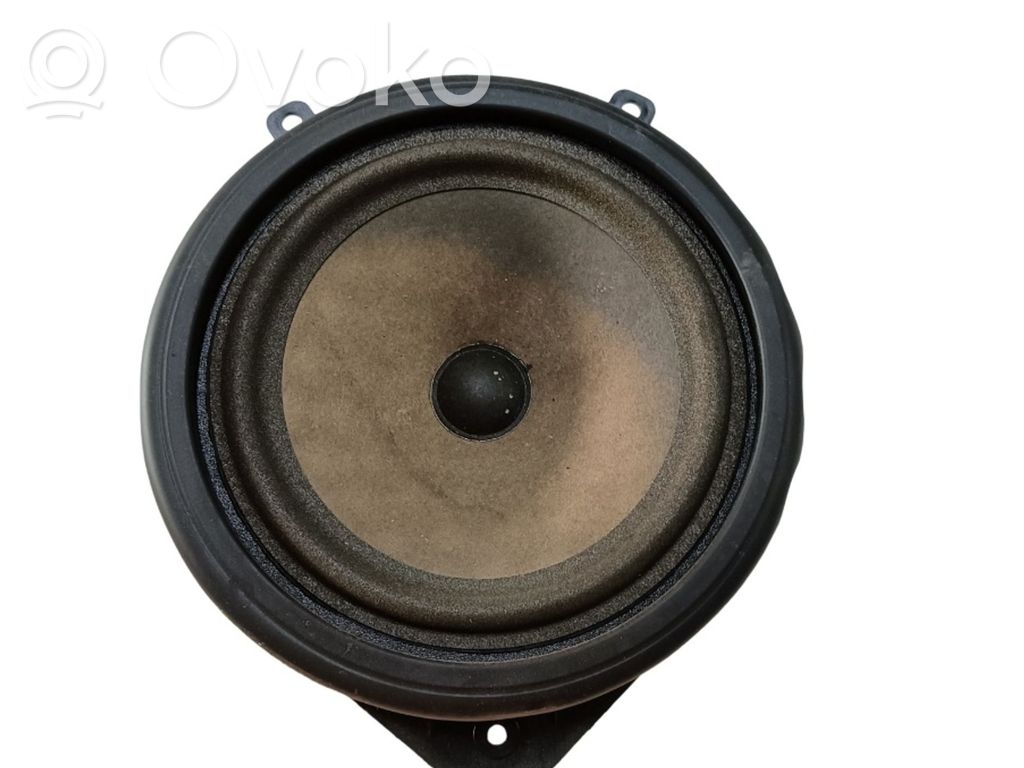 Altavoz de la puerta delantera   8P0035411