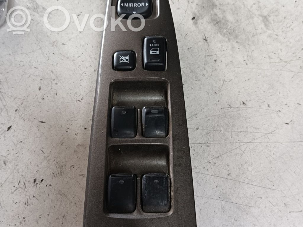 Electric window control switch   8404053070