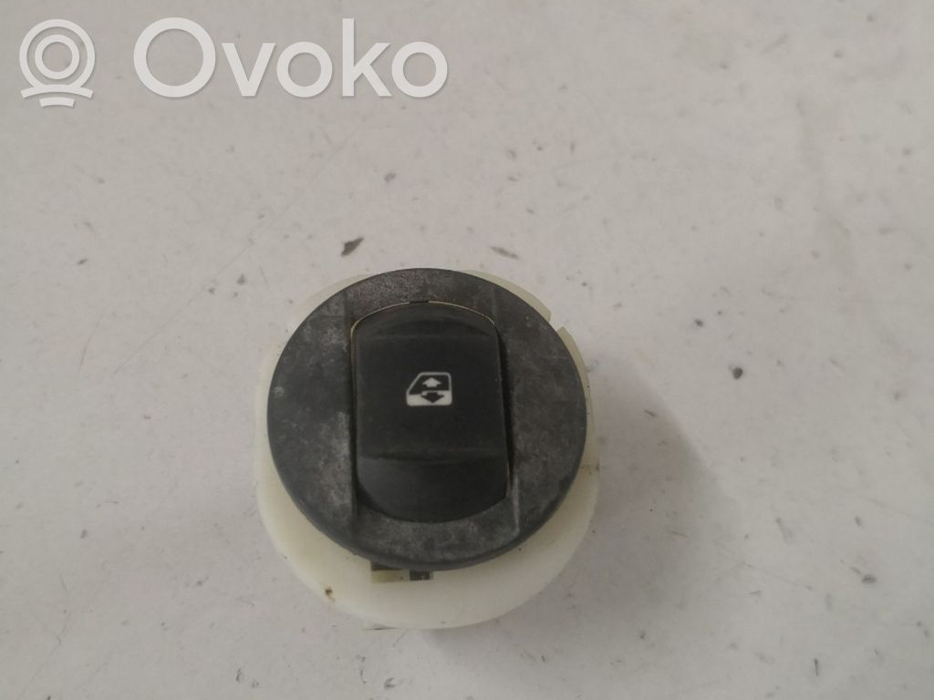 Renault Megane II Electric window control switch 