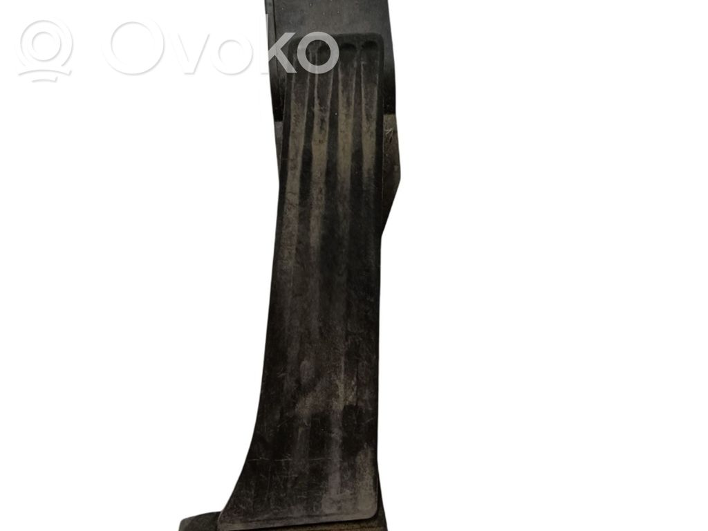 Accelerator throttle pedal   6772645