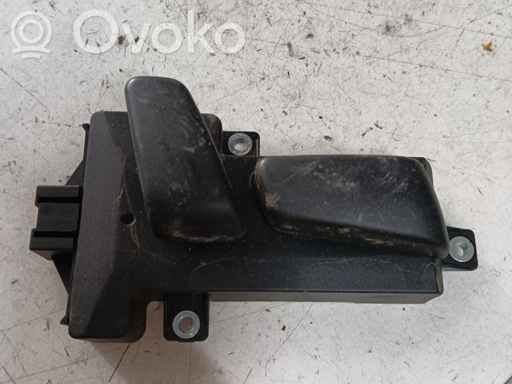 Commutateur de commande de siège   8K0959748