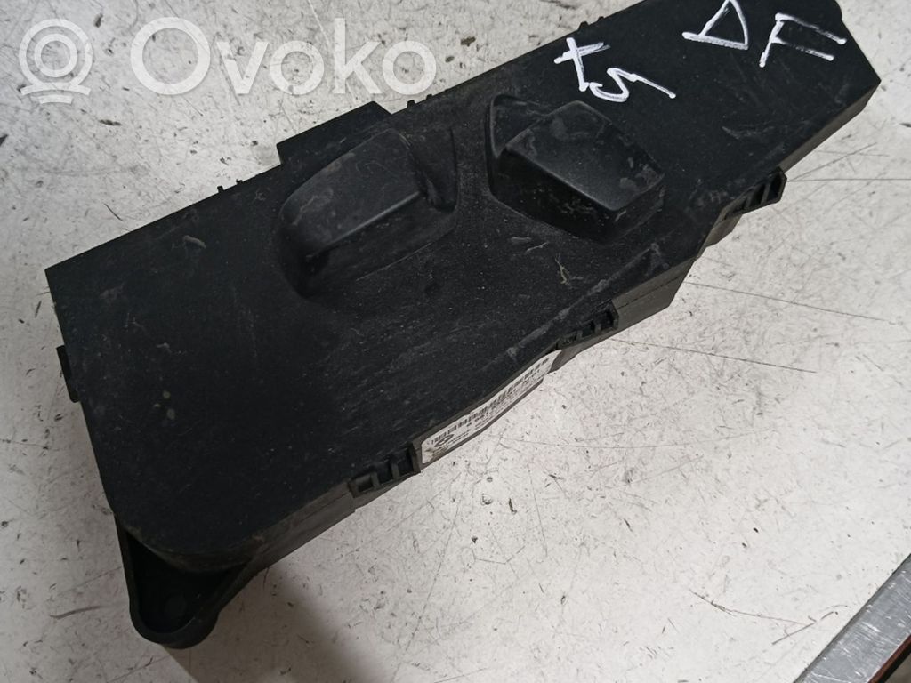 BMW X5 E70 Seat control switch 
