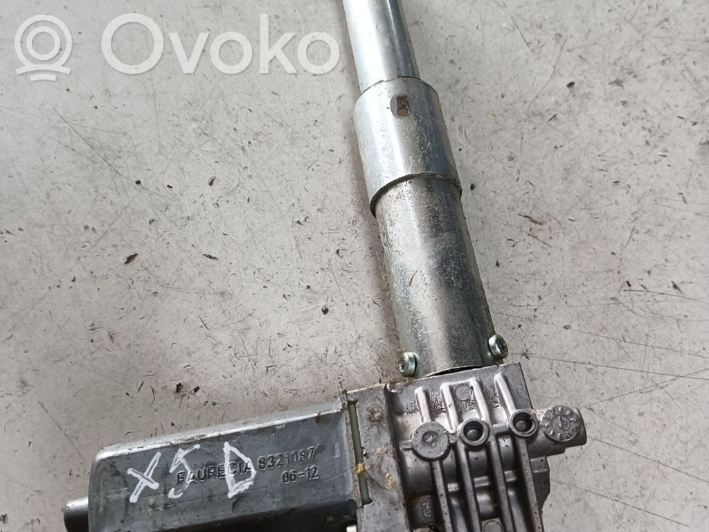 Sėdynės valdymo varikliukas   8321087