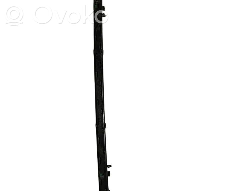 Kolmas/lisäjarruvalo   1Z5945097