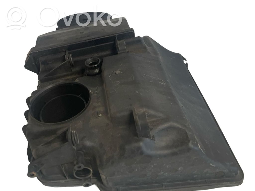 Renault Symbol II Air filter box 