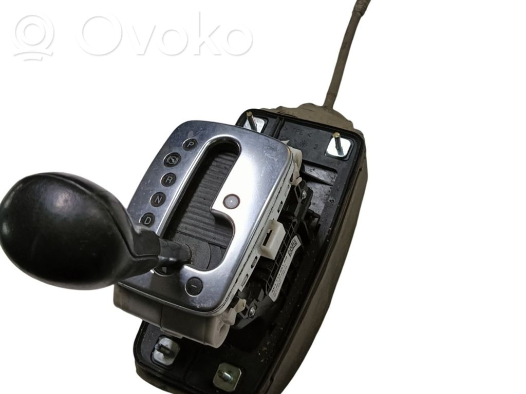 Audi A4 S4 B7 8E 8H Lewarek zmiany biegów / dolny 