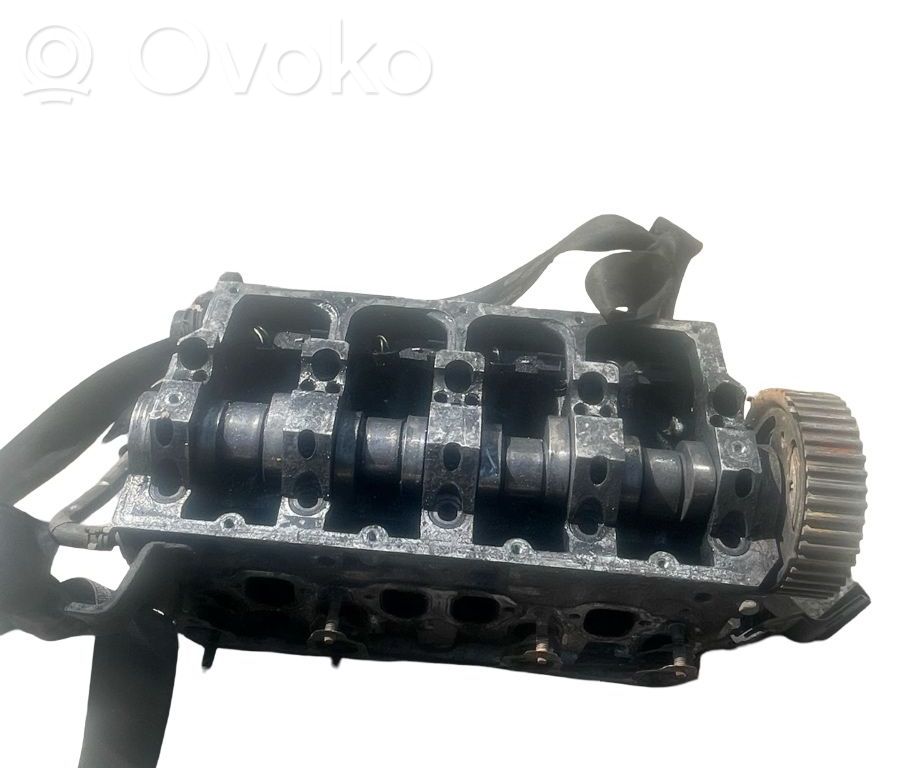 Culata del motor   038103373R