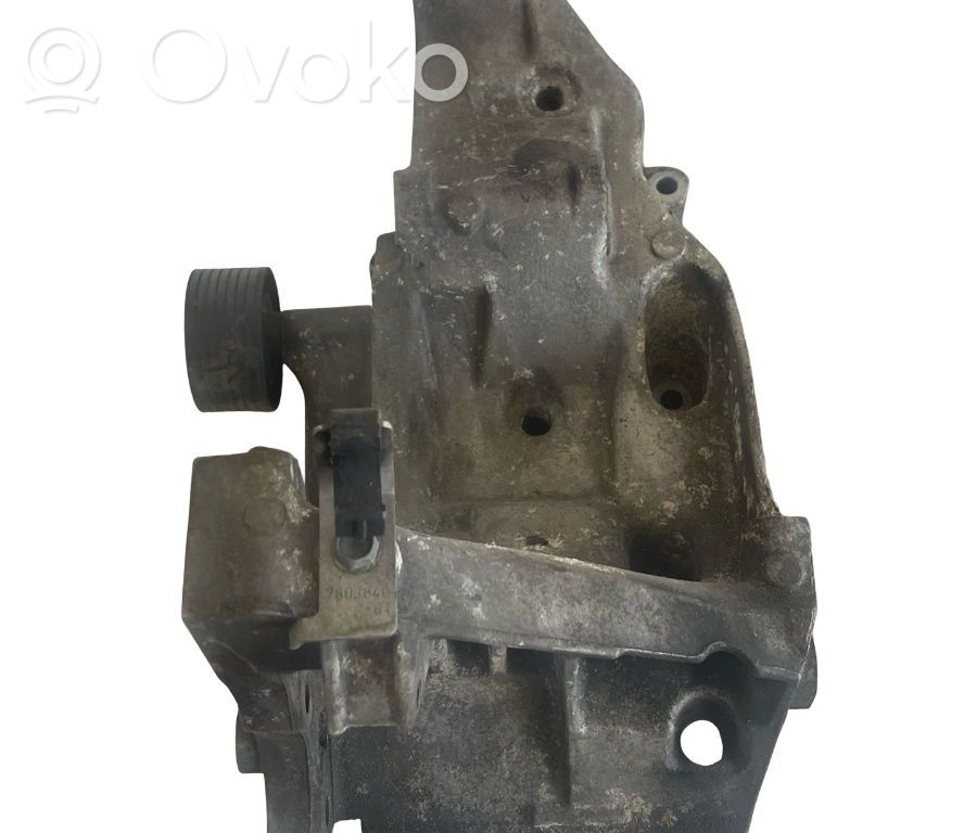 BMW 7 F01 F02 F03 F04 Suport generator/alternator 