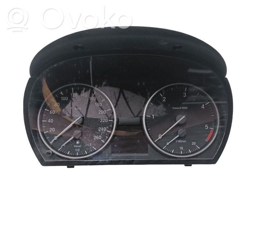 Clock   215462801