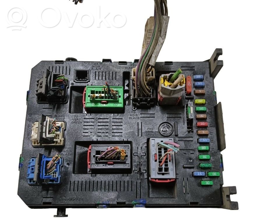 Peugeot 307 CC Fuse module 