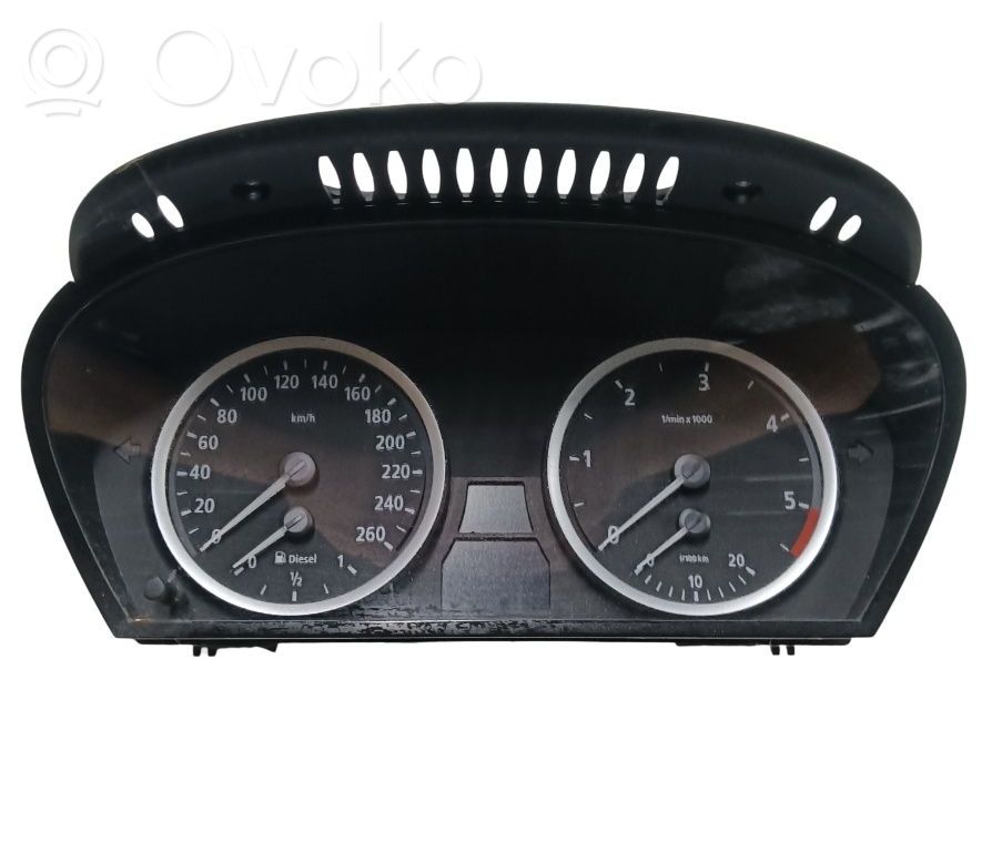 BMW 5 E60 E61 Clock 