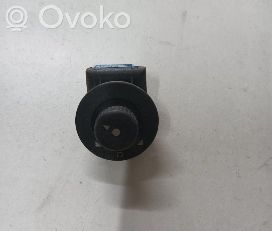 Interruptor del espejo lateral   7M5T17B676AA