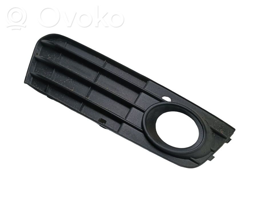 Audi A4 S4 B8 8K Verkleidung Nebelscheinwerfer / Gitter vorne 