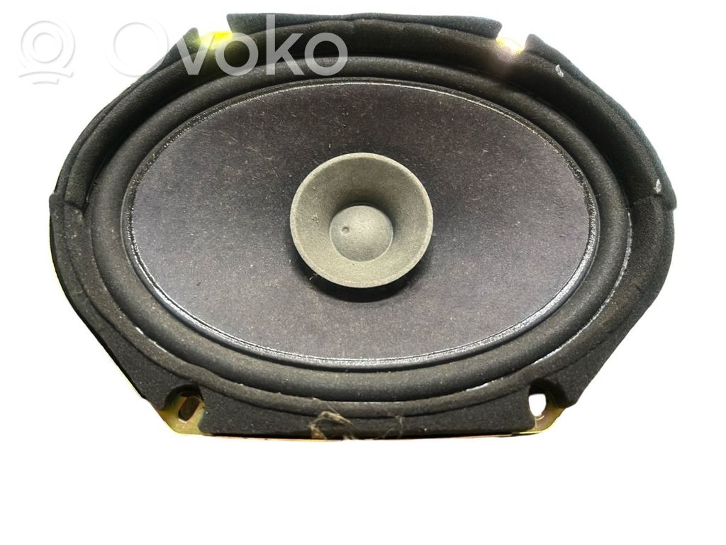 Altavoz de la puerta delantera   GJ6A66960