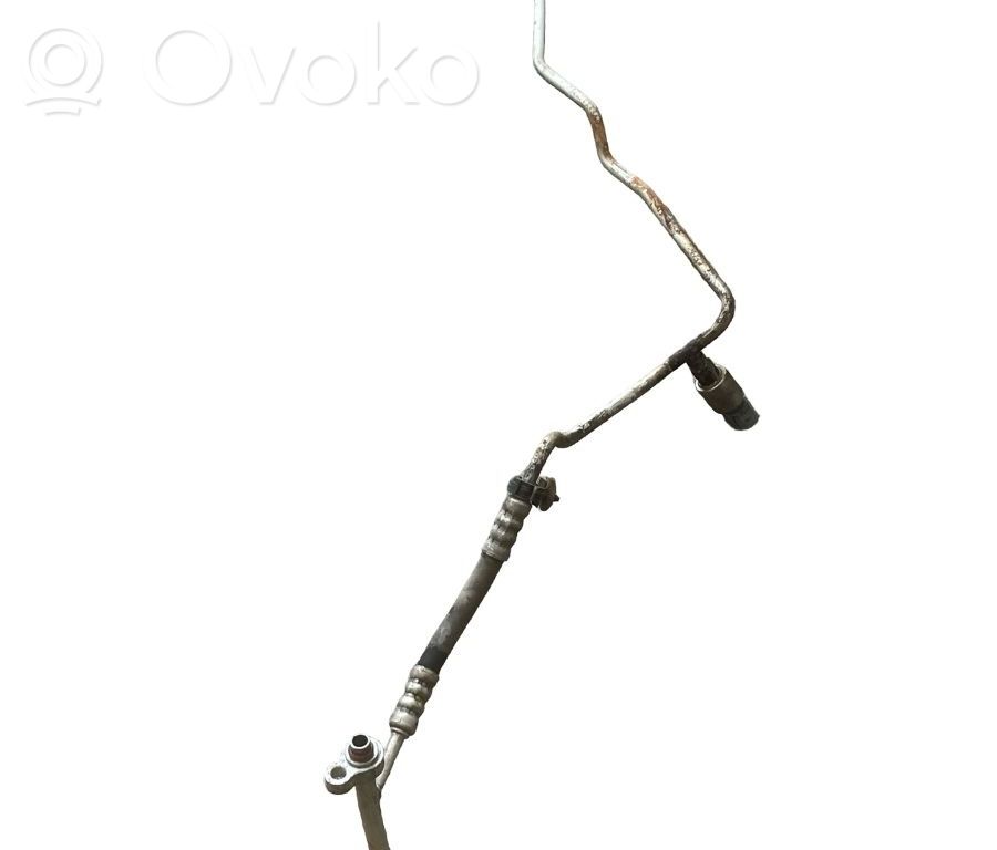 Ilmastointilaitteen putki (A/C)