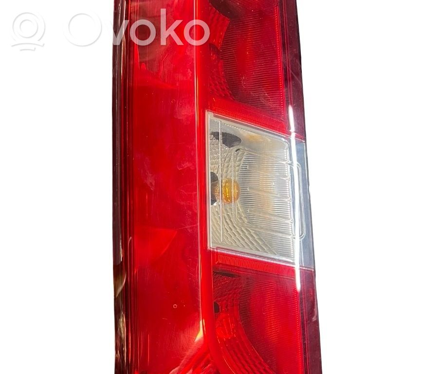 Luz trasera/de freno   90025649