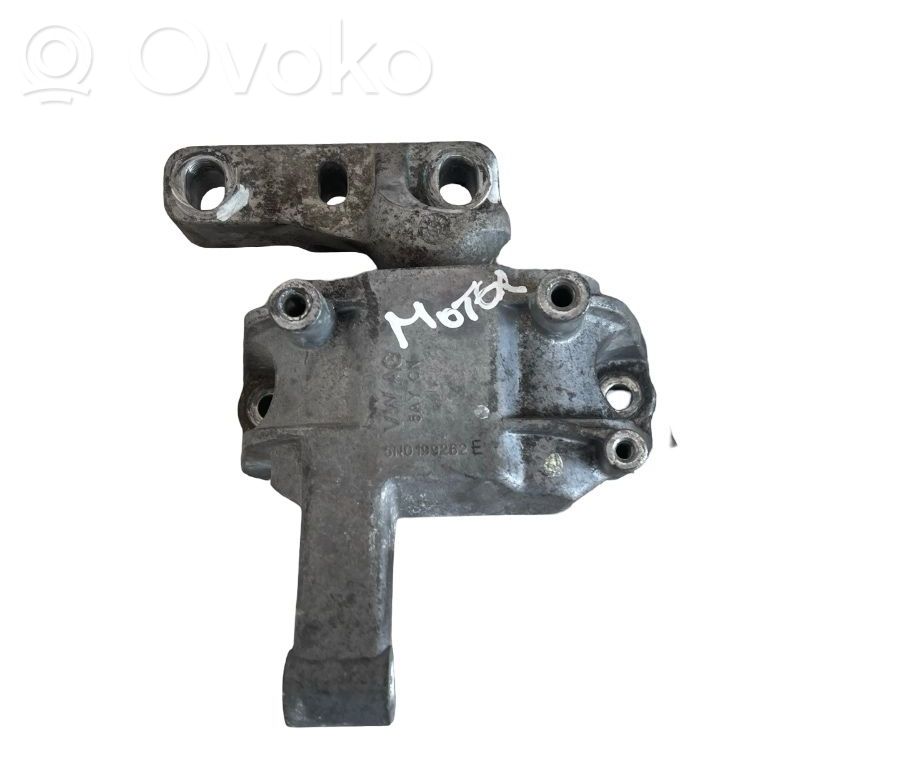 Engine mount bracket   5N0199262E