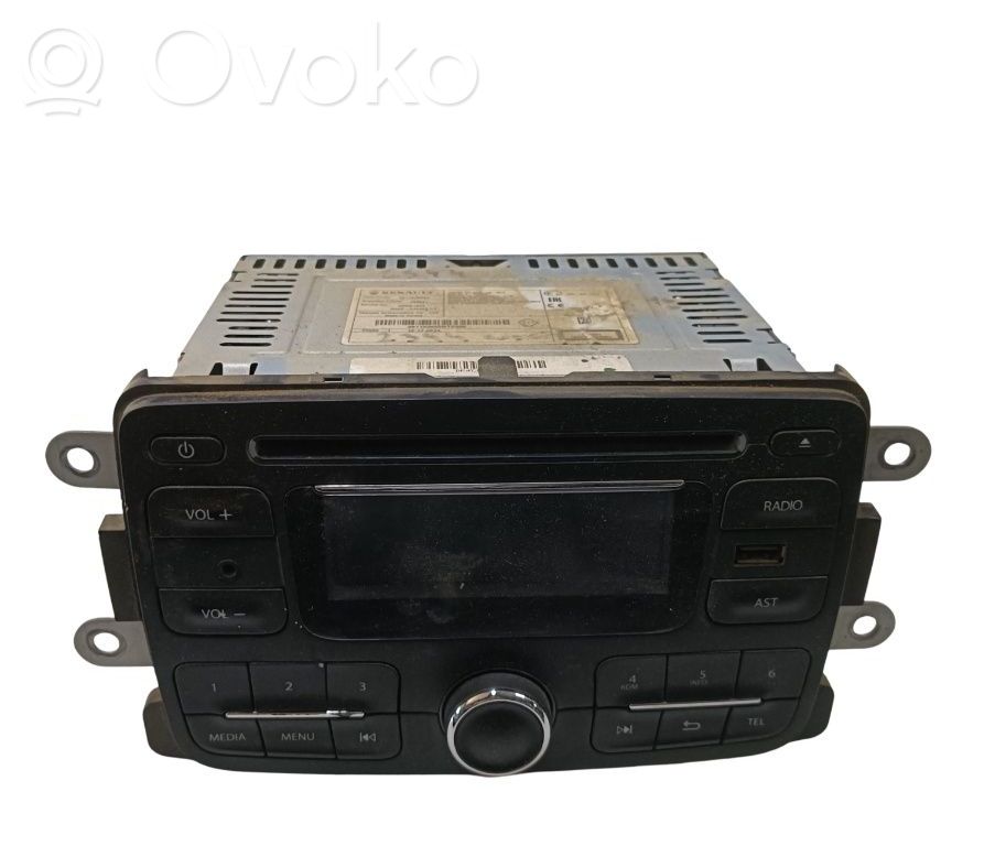 Dacia Duster Navigation unit CD/DVD player 