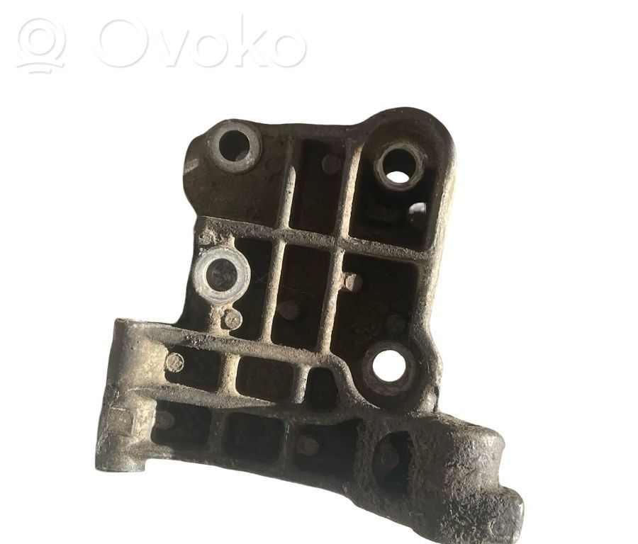 Fiat Albea Generator/alternator bracket 
